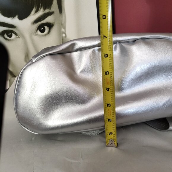 SHINEY VEGAN LEATHER METALLIC SILVER BACKPACK - Picture 7 of 7